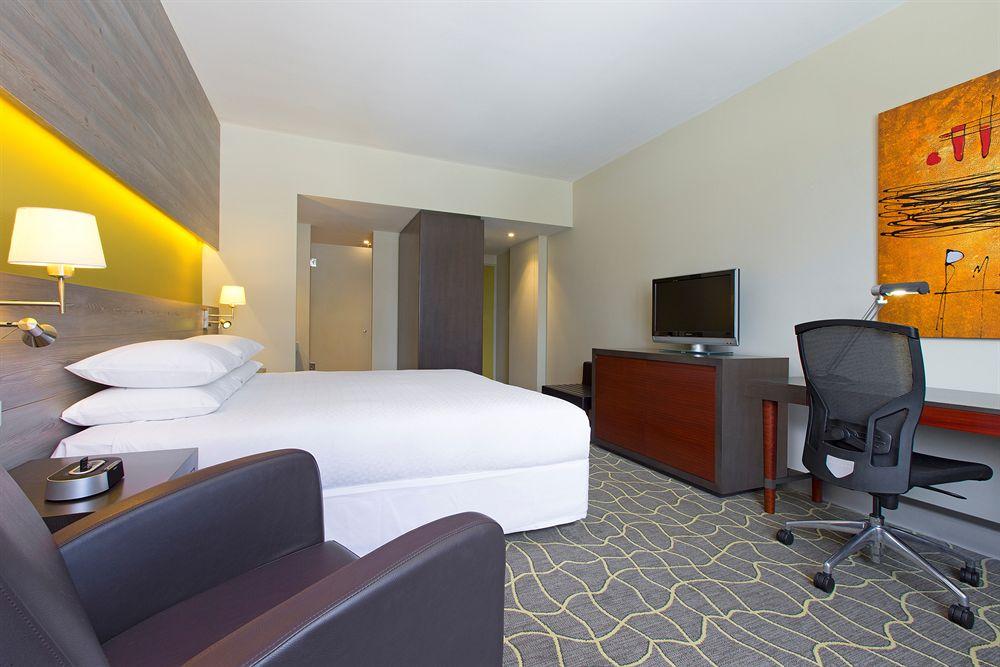 Four Points By Sheraton Perth Exterior photo