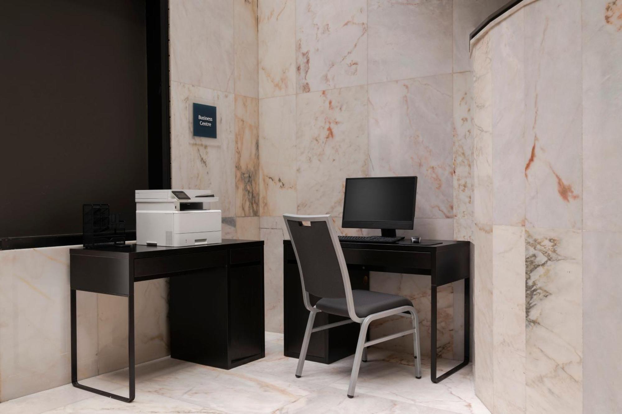Four Points By Sheraton Perth Exterior photo